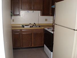 Sublime 1 Bedroom Apartment - North of I-10 in Biloxi, MS (Photo 5 of 6)