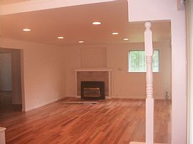 New Remoddled Home Large Lot - Lynnwood in Lynnwood, WA