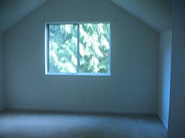 New Remoddled Home Large Lot - Lynnwood in Lynnwood, WA (Photo 8 of 12)