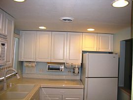 Great, Newly Remodeled 1 Bedroom Apt. 10 Min. From City Place in West Palm Beach, FL (Photo 3 of 7)