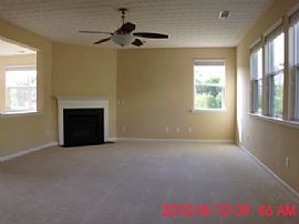Move in Ready, 3 Beds, 2.5 Bath Plus a Loft, I-20 Lee Rd. in Lithia Springs, GA (Photo 2 of 9)