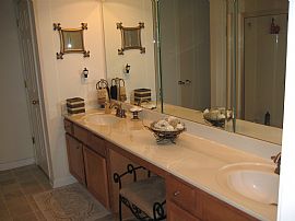 Luxury Lakefront Townhouse: 3bd/2.5bath/2 Car Garage in Kennesaw, GA (Photo 6 of 8)