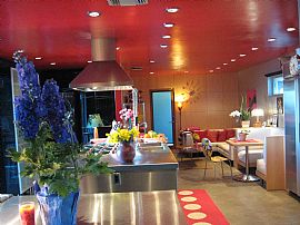 Fabulous Mid-Century with Stunning Views and Pool in Los Angeles, CA (Photo 2 of 7)