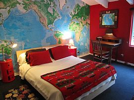 Fabulous Mid-Century with Stunning Views and Pool in Los Angeles, CA (Photo 6 of 7)