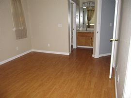 Beautiful 4 Bedroom Home in Gated Community (behind Kohls) in Sacramento, CA (Photo 12 of 12)