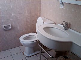 Guest House in North Hollywood, CA (Photo 4 of 9)