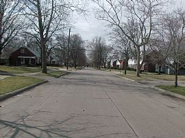 Beautiful Duplex in Detroit, MI (Photo 6 of 7)