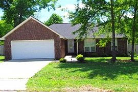 Prestigious 3 Bedroom Home in Great Neighborhood in Petal, MS