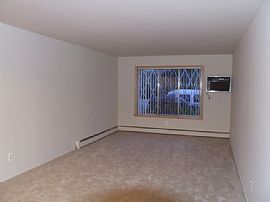 Spacious 2 Bedroom Apartment - Professionally Managed in Auburn Hills, MI (Photo 2 of 10)
