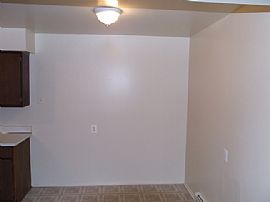 Spacious 2 Bedroom Apartment - Professionally Managed in Auburn Hills, MI (Photo 6 of 10)