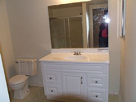 Spacious 2 Bedroom Apartment - Professionally Managed in Auburn Hills, MI (Photo 9 of 10)