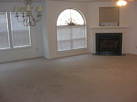 Immaculate 2 Bedroom Condo - 3 Min. to Wake Forest Campus in Winston Salem, NC (Photo 2 of 4)