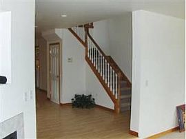 Huge 4 Bedroom Home with Great View  in Kent, WA (Photo 6 of 9)