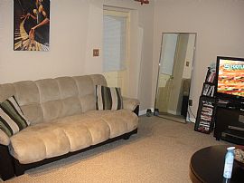 Beautiful 3 Bedroom Townhouse Near Whitemarsh  in Nottingham, MD (Photo 4 of 8)