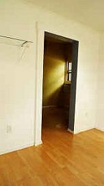 Quaint 1 Bedroom Apartment - Walk to St. Pete - Move in Special in Saint Petersburg, FL (Photo 2 of 4)