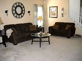 Beautiful 3 Bedroom Home in New Neighborhood in Phoenix, AZ (Photo 5 of 10)