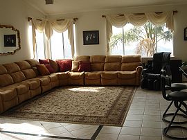 Prestigious 4 Bedroom Home with High-Pitched Ceilings in La Crescenta, CA (Photo 8 of 12)