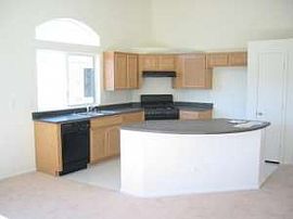 2bd-2ba+large Den in Gated Community For Rent in Las Vegas, NV