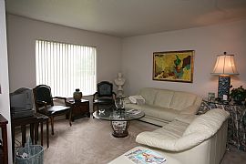 1 Bedroom 1 Bath with Garage Available Now! in Eugene, OR