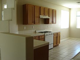 Charming House on Quiet Court in Pittsburg, CA (Photo 5 of 12)