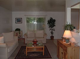 Spacious 3 Bedroom Home with Fresh New Paint in Edison, NJ