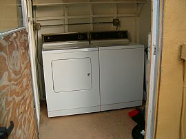 Darling 2 Bedroom Home Sweet Home with Carpet and Tile Floors in Lantana, FL (Photo 4 of 8)