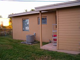 Darling 2 Bedroom Home Sweet Home with Carpet and Tile Floors in Lantana, FL (Photo 5 of 8)