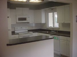 Single Family 3br 1.5ba Good Location in Marshallton, DE (Photo 2 of 7)