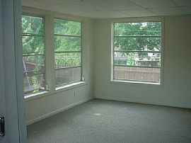 Single Family 3br 1.5ba Good Location in Marshallton, DE (Photo 5 of 7)