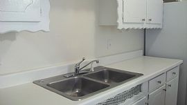 Spacious 2-Story Duplex Near Uta in Arlington, TX (Photo 7 of 9)