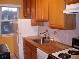 1 Br, Top Floor, Waterfront, Close to All in Brooklyn, NY