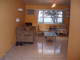 1 Br, Top Floor, Waterfront, Close to All in Brooklyn, NY (Photo 2 of 4)