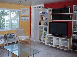 1 Br, Top Floor, Waterfront, Close to All in Brooklyn, NY (Photo 3 of 4)