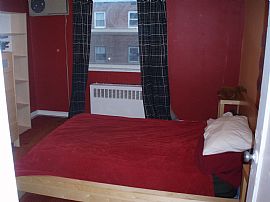 1 Br, Top Floor, Waterfront, Close to All in Brooklyn, NY (Photo 4 of 4)