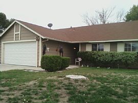 Exemplary 3 Bedroom Home in West Hemet in Hemet, CA (Photo 2 of 2)