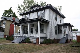 Big 3 Bedroom Home with  Small Sun Room in Richmond, VA