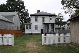 Big 3 Bedroom Home with  Small Sun Room in Richmond, VA (Photo 4 of 4)