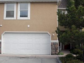 Adorable 3 Bedroom Townhome For Rent As of Nov. 1st in Salt Lake City, UT (Photo 2 of 4)