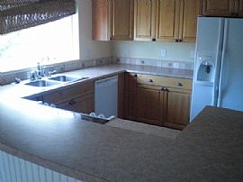 Adorable 3 Bedroom Townhome For Rent As of Nov. 1st in Salt Lake City, UT (Photo 3 of 4)