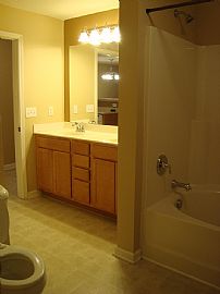 Large 1 Bedroom Condo with All Utilities Included in Wilmington, NC (Photo 7 of 9)