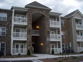 Large 1 Bedroom Condo with All Utilities Included in Wilmington, NC (Photo 8 of 9)