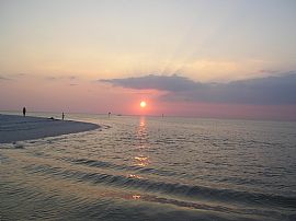 Nice 3 Bedroom Condo Overlooking The Gulf with Great Views in Naples, FL (Photo 3 of 12)