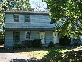 Newer 3 Bedroom Home with Fireplace and Large Master Bedroom in Manchester, CT