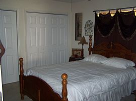 Beautiful, Clean 2 Bedroom Duplex Apartment with Yard and Garage in Spring Hill, FL (Photo 2 of 5)