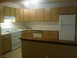 Stunning 2 Bedroom Condo with Open Floor Plan in Freehold, NJ (Photo 1 of 8)