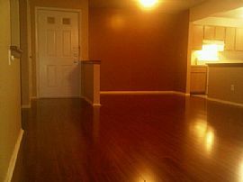 Stunning 2 Bedroom Condo with Open Floor Plan in Freehold, NJ (Photo 2 of 8)