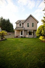 Beautiful, Bright, 4 Bedroom Home - Perfect for Entertaining! in Monroe, WA