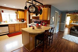 Beautiful, Bright, 4 Bedroom Home - Perfect for Entertaining! in Monroe, WA (Photo 2 of 5)