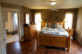 Beautiful, Bright, 4 Bedroom Home - Perfect for Entertaining! in Monroe, WA (Photo 5 of 5)