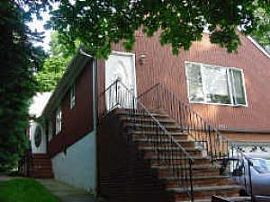 Great 2 Bedroom Apartment Close to Everything and Available Now! in South Orange, NJ